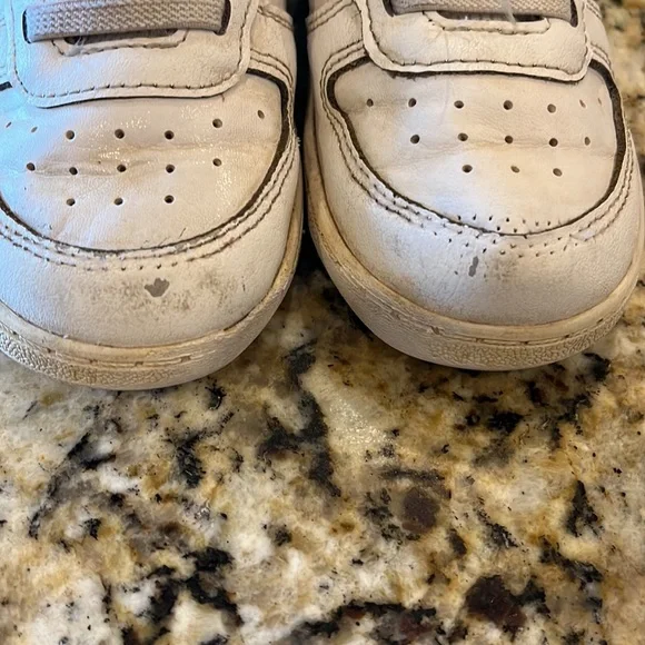 Nike 8 Toddler Sneakers - Picture 3 of 3